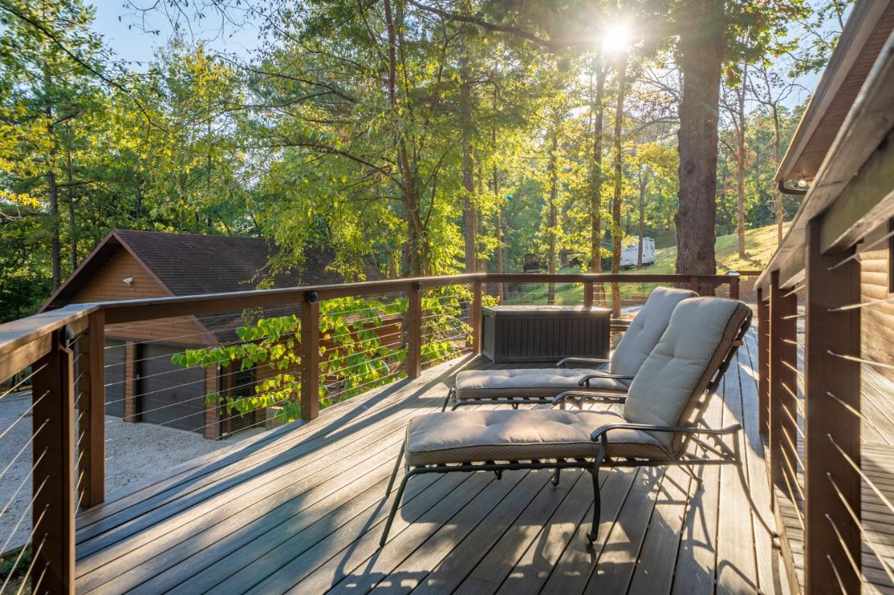 Luxury Rock Creek Cabin W Deck By Lake Hamilton ホット・スプリングス エクステリア 写真