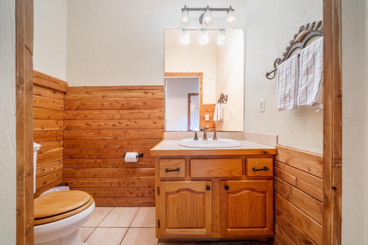 Luxury Rock Creek Cabin W Deck By Lake Hamilton ホット・スプリングス エクステリア 写真