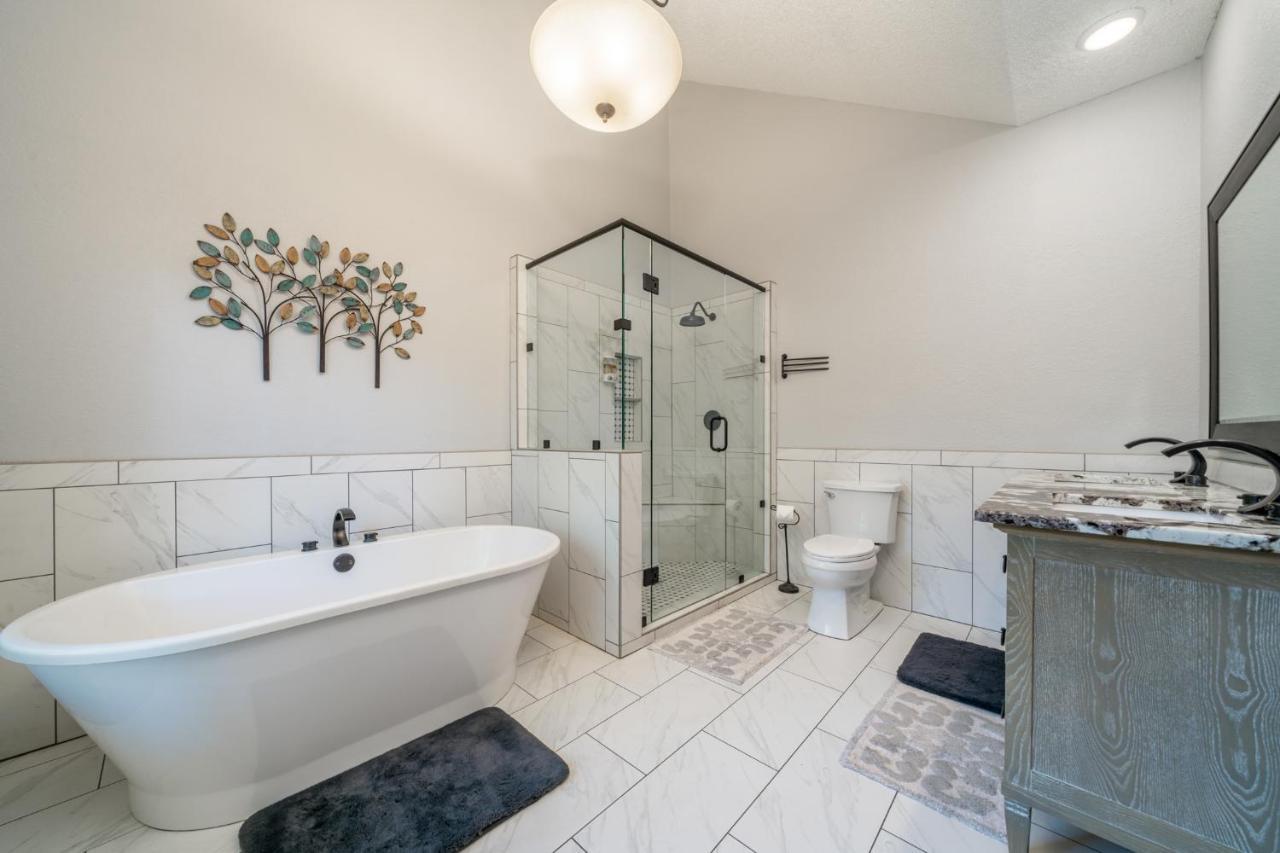 Luxury Rock Creek Cabin W Deck By Lake Hamilton ホット・スプリングス エクステリア 写真