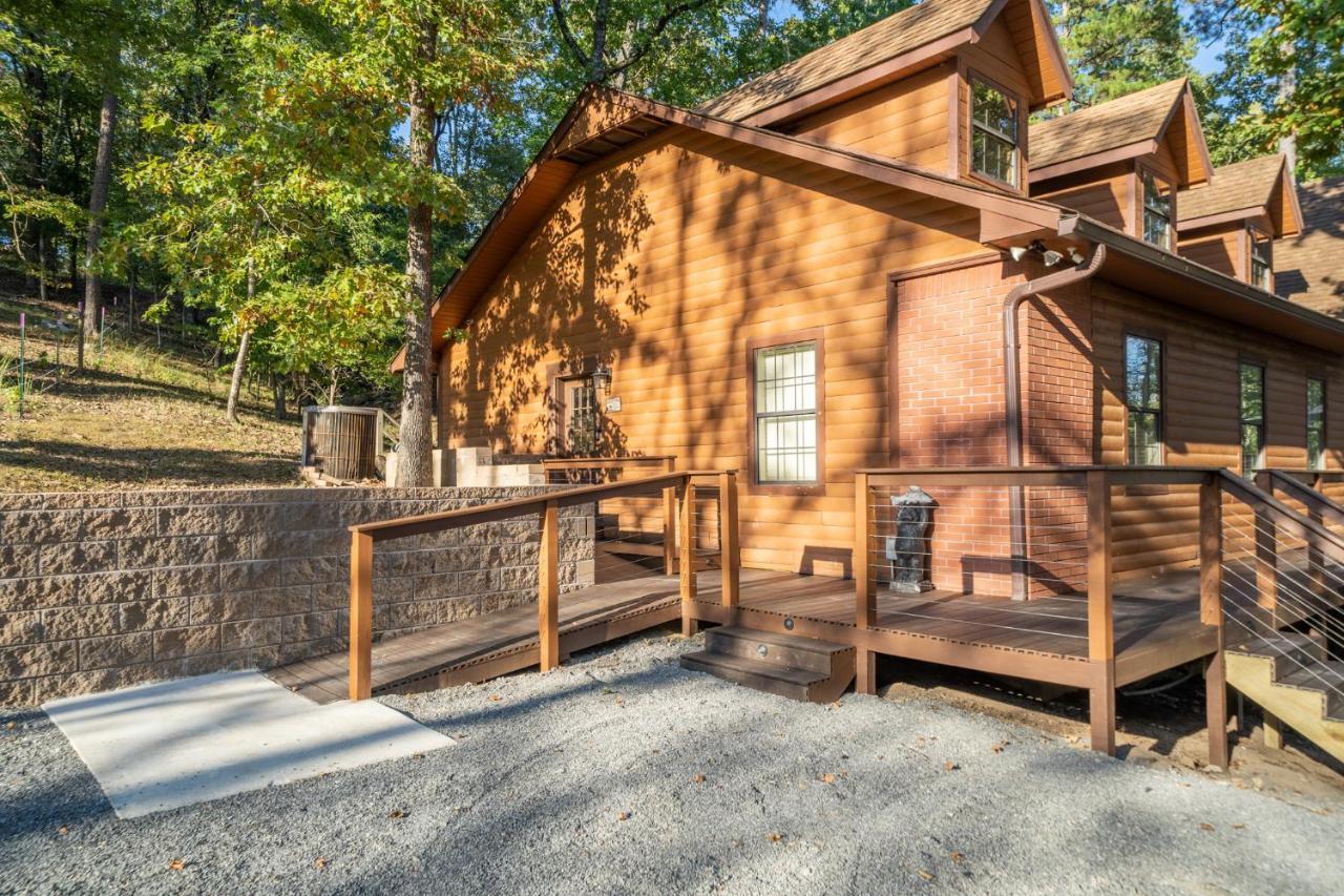 Luxury Rock Creek Cabin W Deck By Lake Hamilton ホット・スプリングス エクステリア 写真